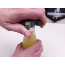 Gear Bottle Opener – Twist Cap Gripper Tool for Water & Soda Bottles